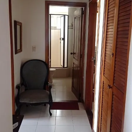 Bocagrande, Cerca De La Playa. Apartamento *